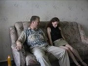 Порно отец трахает дочку в жопу